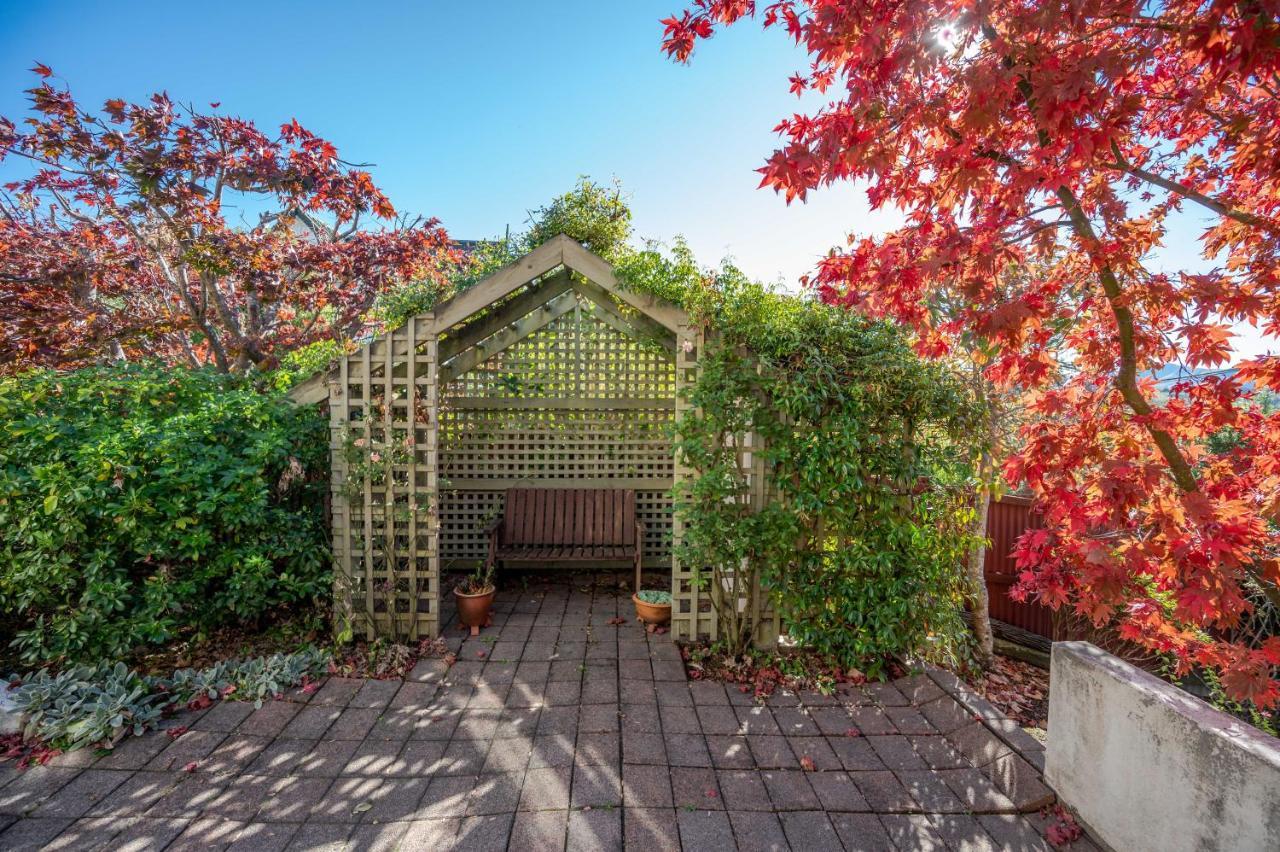 Rose On The Bay - Akaroa Holiday Home المظهر الخارجي الصورة