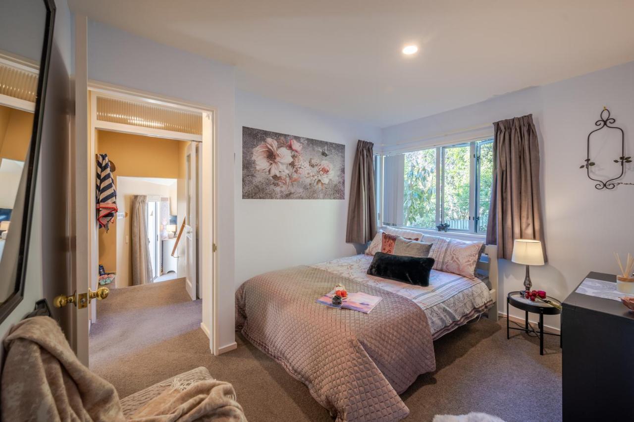 Rose On The Bay - Akaroa Holiday Home المظهر الخارجي الصورة