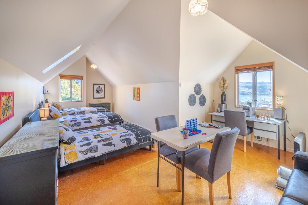 Rose On The Bay - Akaroa Holiday Home المظهر الخارجي الصورة