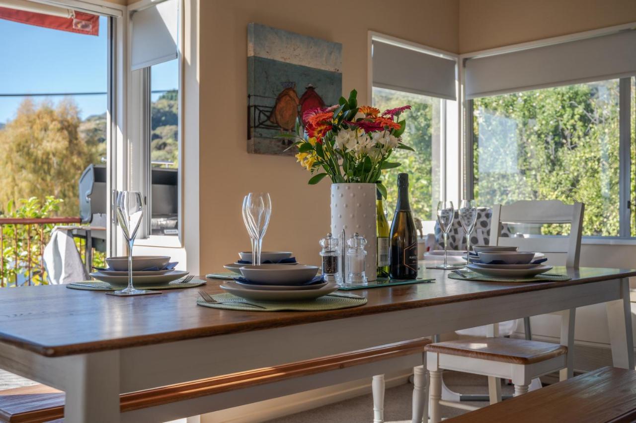 Rose On The Bay - Akaroa Holiday Home المظهر الخارجي الصورة